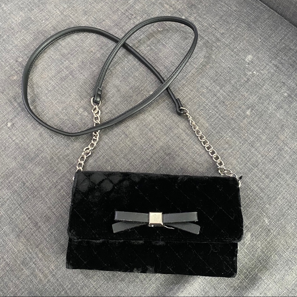Nine West wallet on chain NWT black velvet